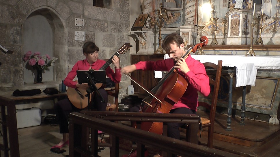 Concert dans La Chapelle de Turlande avec Edenwood Duo